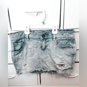 Mossimo Women’s denim skirt size 7